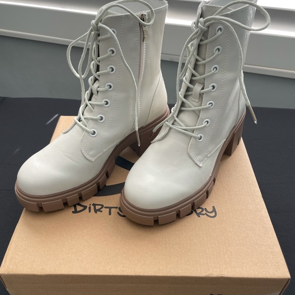 DL Newz Smooth White Boot - Picture 1 of 3